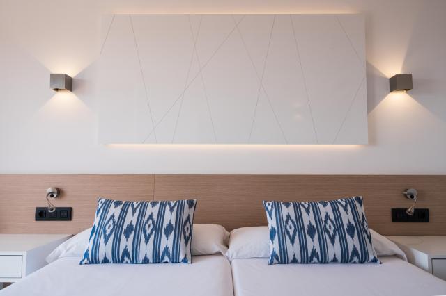 047-W-room-example-double-room-standard-double-room_109939044