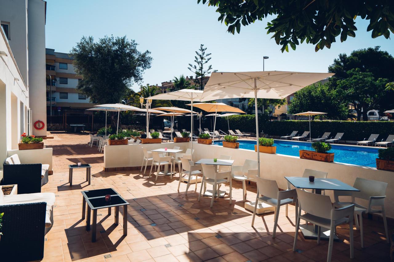 011-TE-terrace_110701608