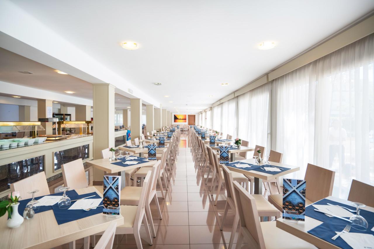 016-R-restaurant_110701616
