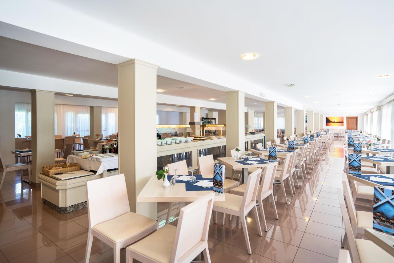 017-R-restaurant_110701617