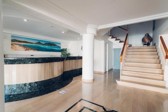005-L-lounge-lobby_110701638