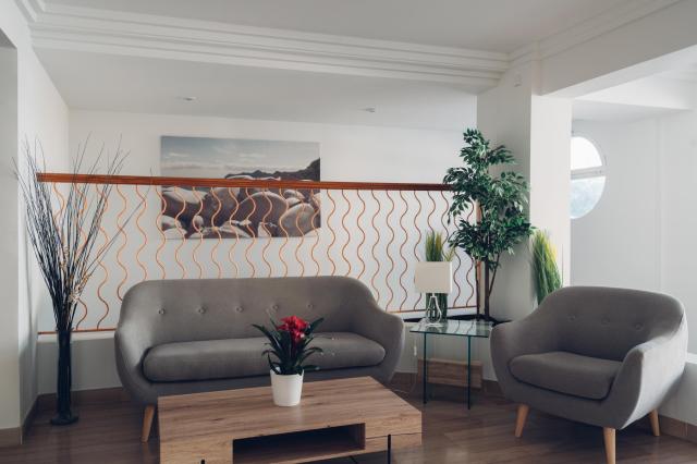 006-L-lounge-lobby_110701603
