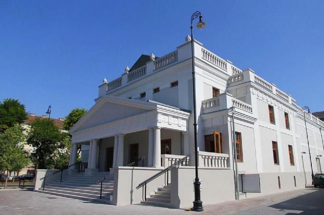Zenés Szafari