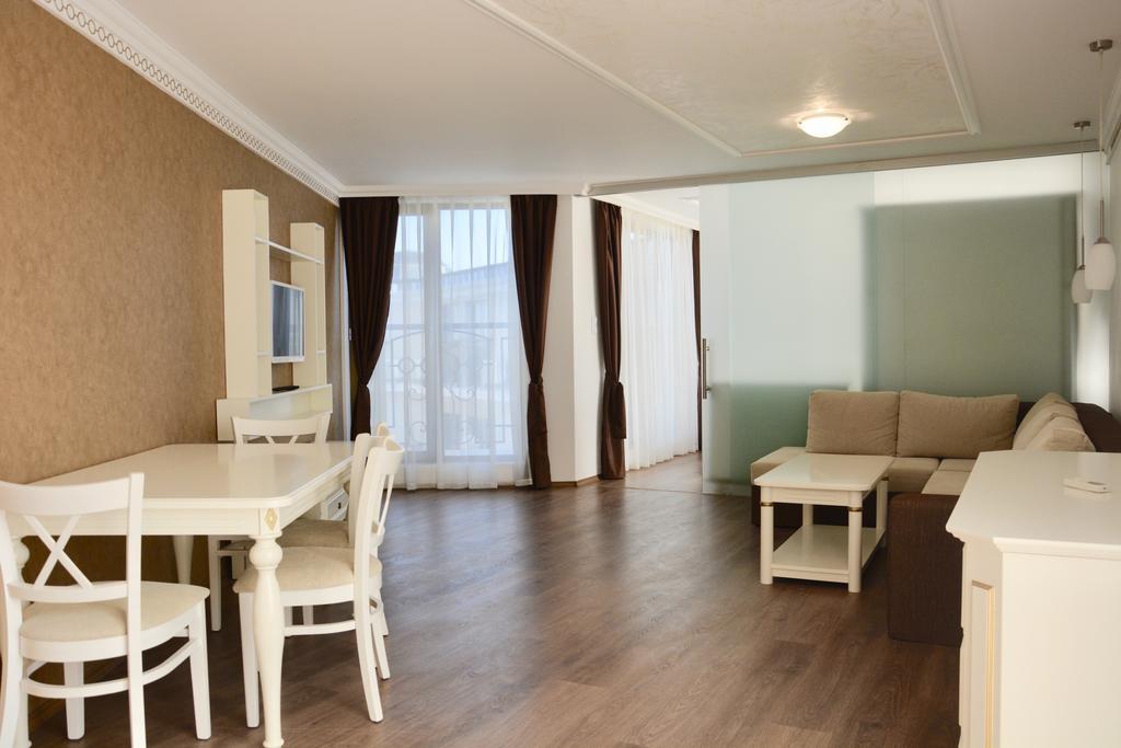 Adria Tours Golden Rainbow VIP Residence Bulg ria Burgasz Napospart